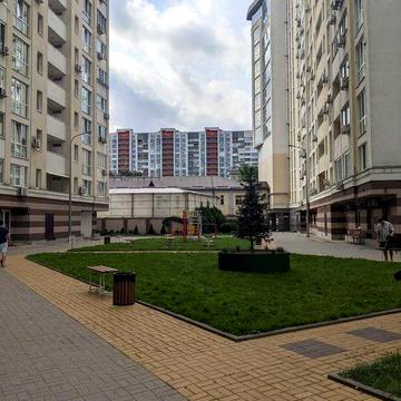 Оренда 1 кім. квартири студії. Метро Нивки. Вул. Олександрівська 1.