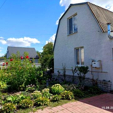 Здається будинок