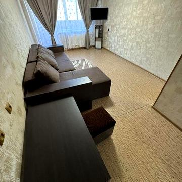 Сдам 1-ком 41 м2 с ремонтом на Рабочей-Надии Алексеенко р-н Варуса