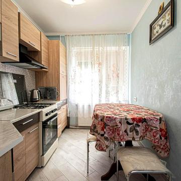 15 Квітня вул., 4