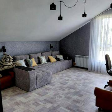 Продам дом в 2 этажа с ремонтом, рядом с Дон.шоссе,Караван