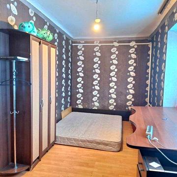 Продам 2К роздільну квартиру, вул. Меблева!