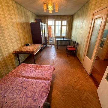 Продаю 1к квартиру в центре.