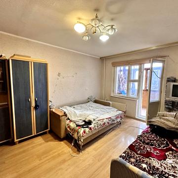 Чорнобильська вул., 24/26