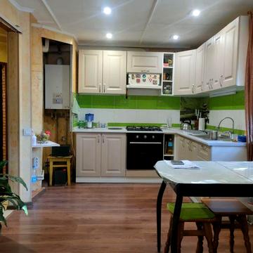 В продажу двоповерхова квартира на Молдаванці ( вул. Головківська) ,.