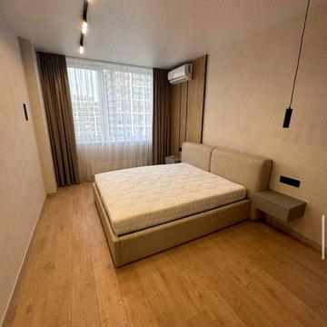 Продаж 1 кімнатна квартира (46 м кв) ЖК Варшавський 2 Родини Крістерів ЖК Варшавський 2