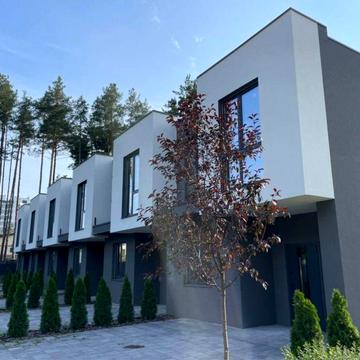 Чудовий таунхаус у затишній частині Бучі