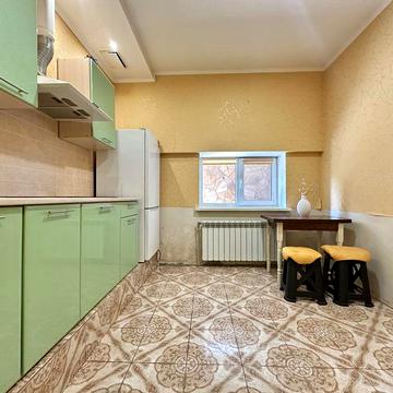 Продаж 1 кім квартири з окремим входом