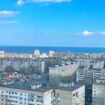 Світла та простора 1к.кв. з видом на море та місто