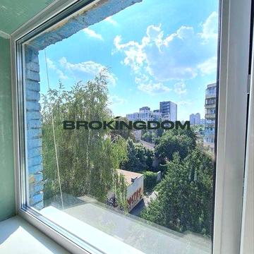 Продаж Гостинки в районі Київського Зоопарку