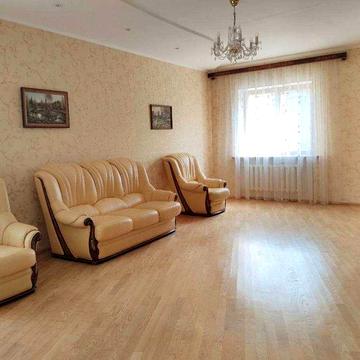 Продається 2-х поверховий будинок в с. Щербані