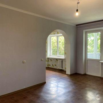 Здається 3-кімн. квартира без меблів р-н вул. Тищика