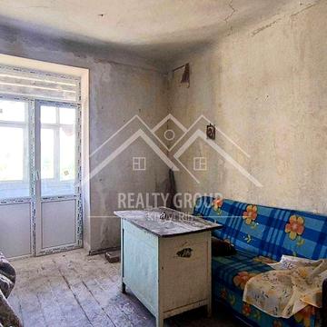 Продаж 2к сталінки на соцмісті