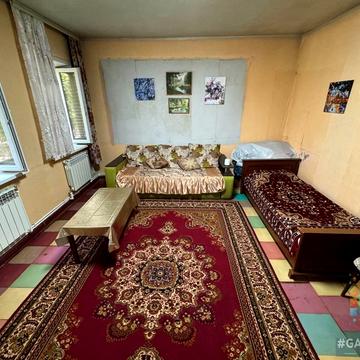 Паркова вул., 8
