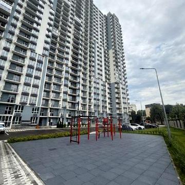 Академіка Глушкова просп., 42