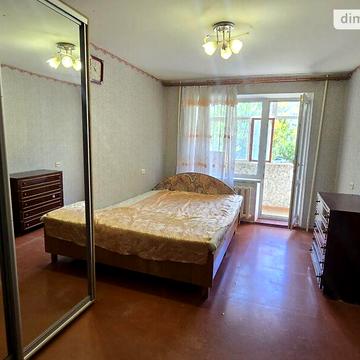 Довгострокова оренда 1к Квартира Левка Лук’яненка (Ватутіна) вулиця