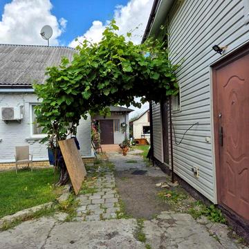 Півбудинку і житловий хозблок із сауною в Тарасівці(Боярка, с. Нове)