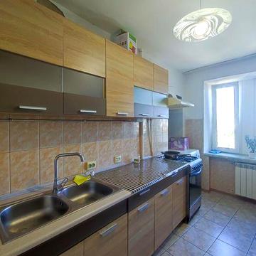 Продаж 3к квартири в центрі м.Шептицький з автономним газовим опалення