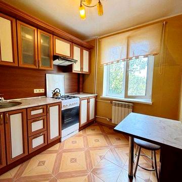 Продаж 1-кімнатної квартири в гарному стані з меблями