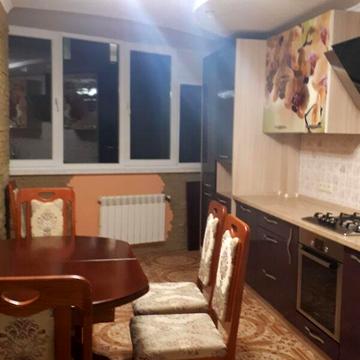 Довгострокова оренда 2к Квартира Тролейбусна вулиця