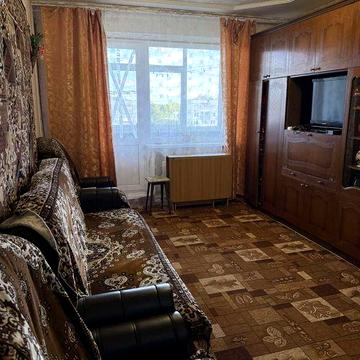 Продаж 4-х кімнатна по вул. Прилуцькій