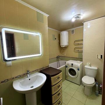 Продаж 3к Квартира Метробудівників вулиця