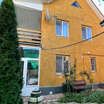 Продается 2-х этажный дом в г. Черноморске