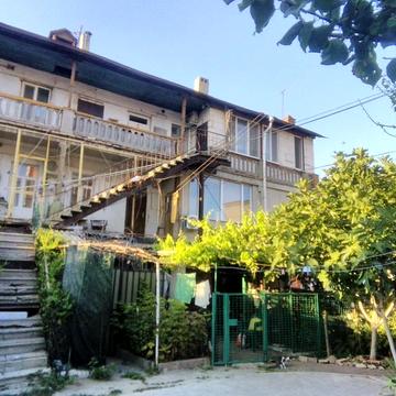Колонтаївська вул., 50