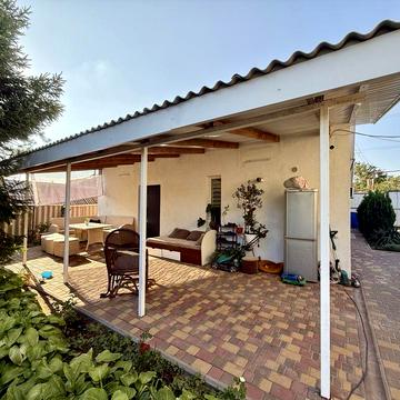 Продам дом со свежим ремонтом и прекрасным ландшафтом!