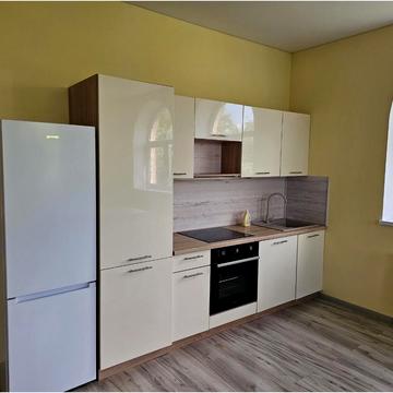 Андрія Аболмасова вул. (Панельна), 3