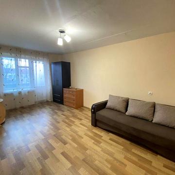Продаж 1кім квартири близько до центру.