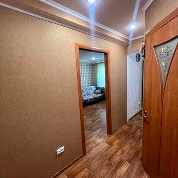 Сдам 1 комнвтную квартиру Космос