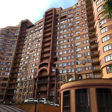 БЕЗ%. Печерськ, 3-к кв-ра , 126,7 м², вул. Є. Коновальця, 36В.