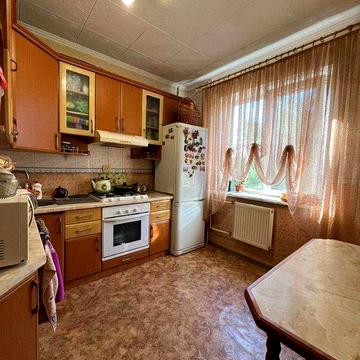 Продаж 2-кімнатної квартири вул. Ковпака. 2/10 поверх
