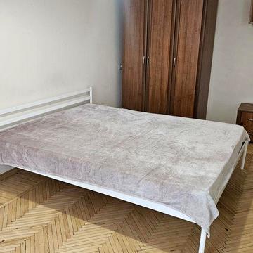 Сдам 1-кімнатну ЦЕНТР! Гончара 65!