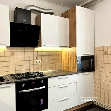 Василя Симоненка вул., 39