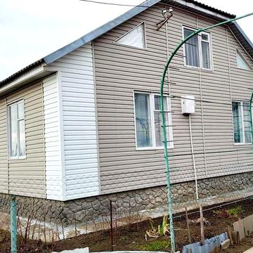р Теплий будинок з гаражем і садом, автономне газове опалення