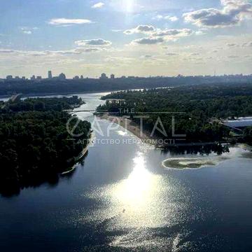 Видова квартира з дизайнерським ремонтом у Сонячній Рів’єрі