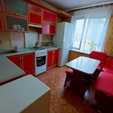 Продаж 3к Квартира Космонавтів вулиця