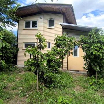 Здам будинок,лазню,альтанку.Затишне місце для відпочинку сімї,дітям.