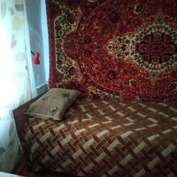 Здається хата на Заріччі з двох кімнат