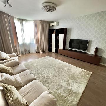 Володимира Івасюка просп. (Героїв Сталінграду), 55