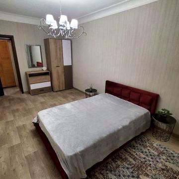 Реальная 2-ка в Центре, Ярослава Мудрого, Архитеатора Бекетова