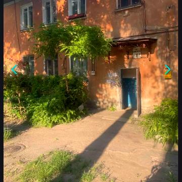 Павла Чубинського вул., 4