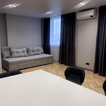Берестейський просп. (Перемоги), 11 к2