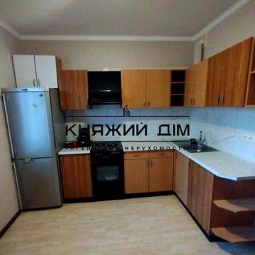 Лариси Руденко вул., 21-А