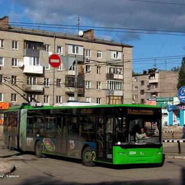 Продам реальную 3х комн кв Одесская 1выс/5 с кап ремонт,  фото вышлю