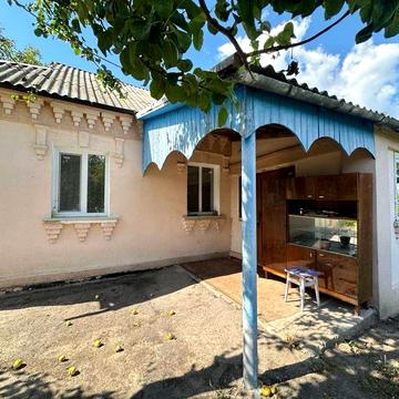 Продам будинок в гарному селі