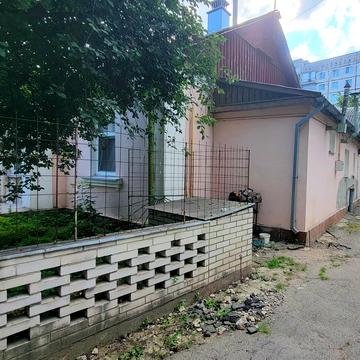 Довженка вул.