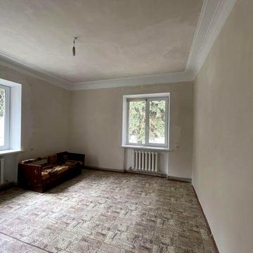 Продам квартиру в центрі міста